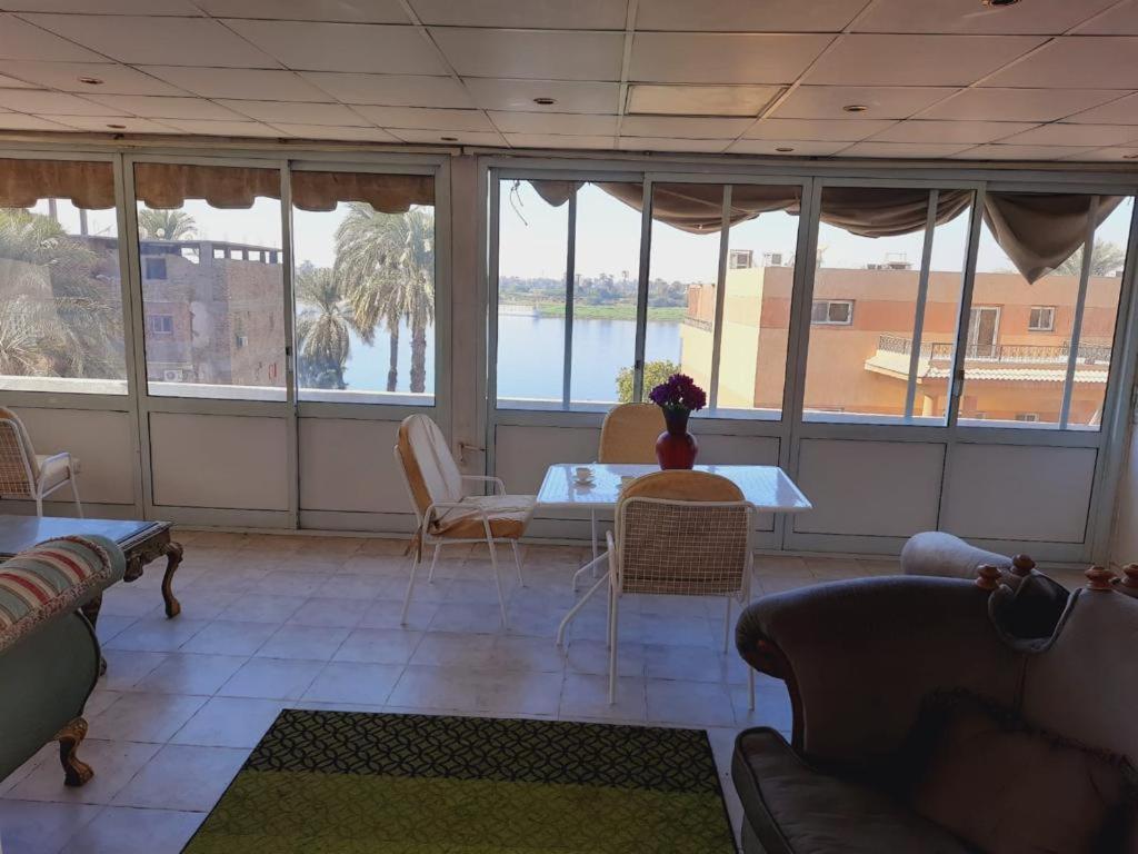 East Luxor Apartments With Nile Views Jazirat al Awwamiyah Luaran gambar